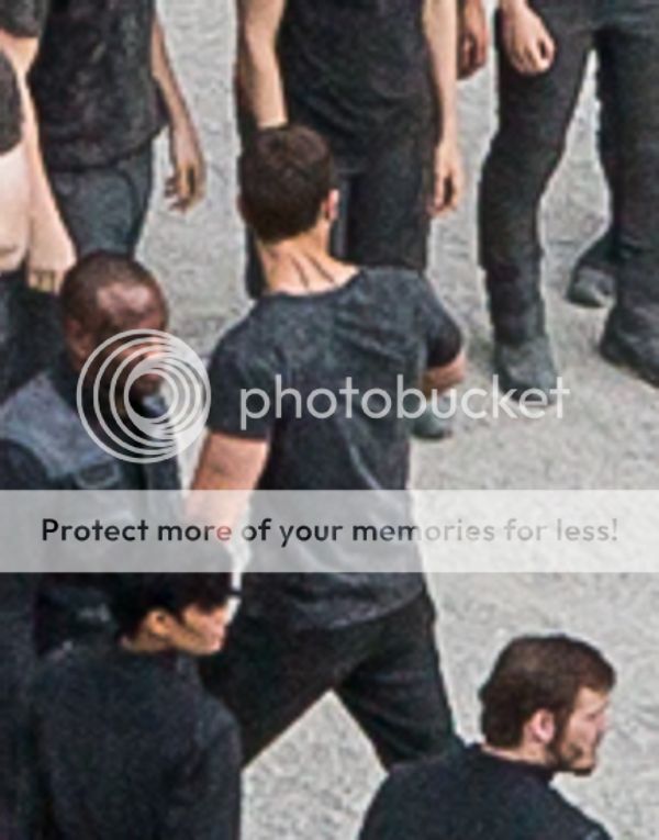  photo TheojamesfilmingDivergentSetPics9thJune20137-Cropped.jpg