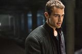  photo NEWTheoJamesDIvergentStills07.jpg