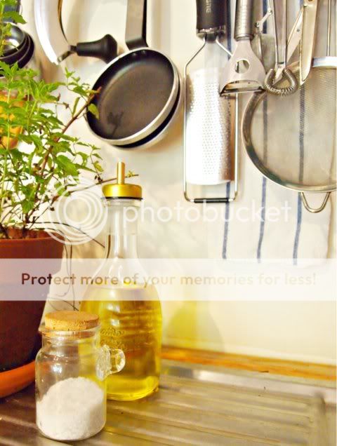Spring Cottage Kitchen 03
